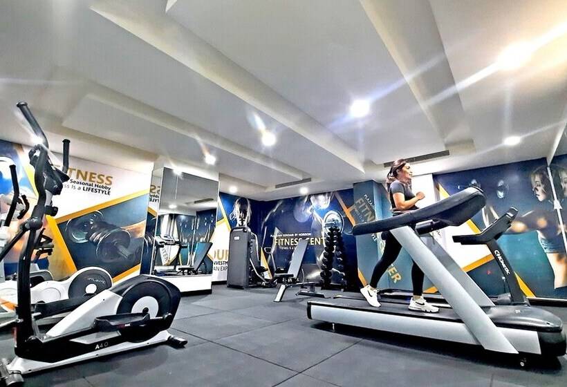 Отель Plaza Inn Kendari