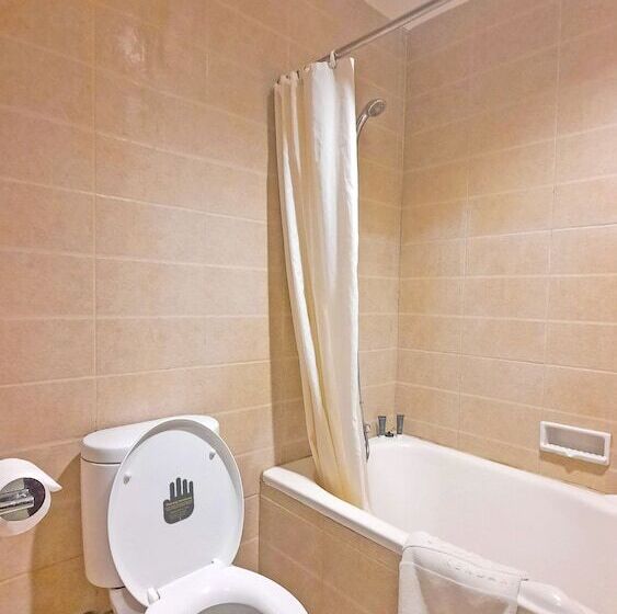 Отель Plaza Inn Kendari