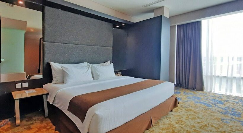 Отель Plaza Inn Kendari