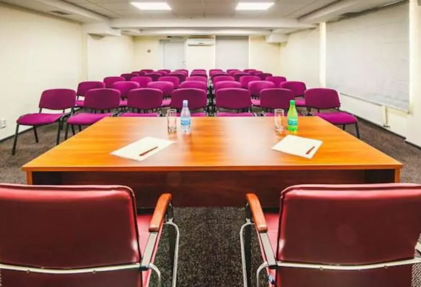 فندق Reikartz Mariupol