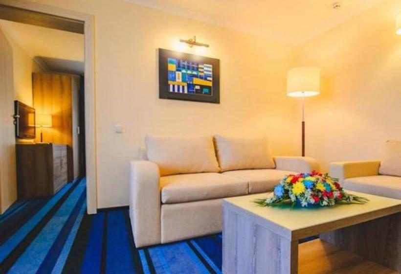 فندق Reikartz Mariupol