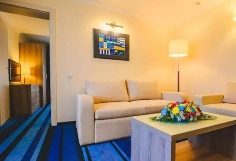 فندق Reikartz Mariupol