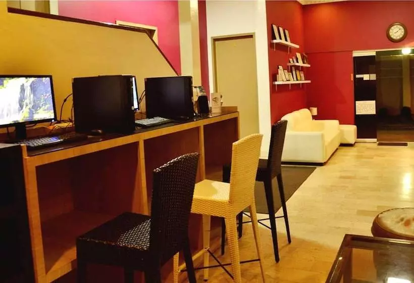 Отель Rumi Apartelle