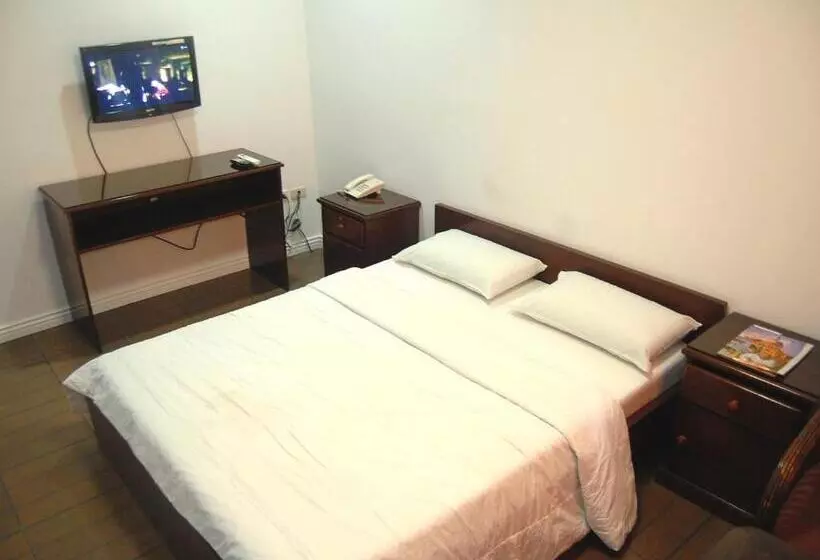 Отель Rumi Apartelle