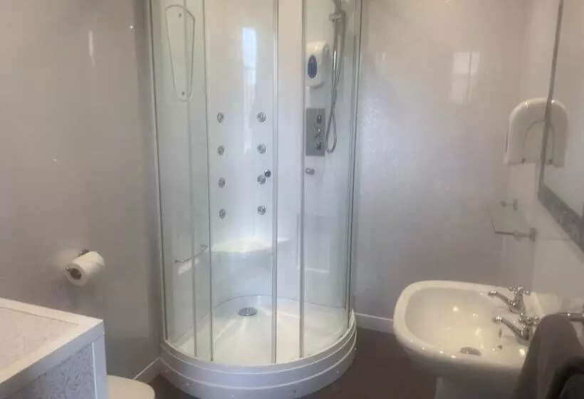 The Jubilee Hotel East With Spa Facilities