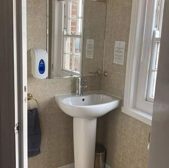 The Jubilee Hotel East With Spa Facilities