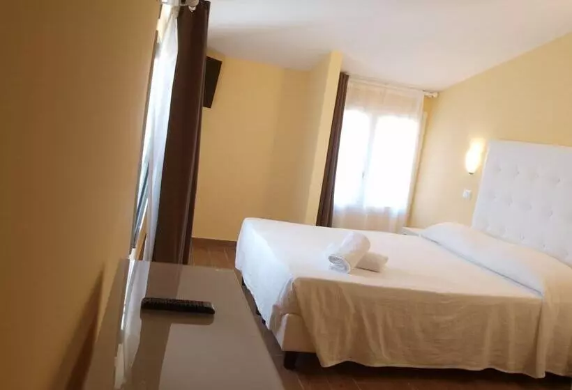 فندق Via Mameli 5