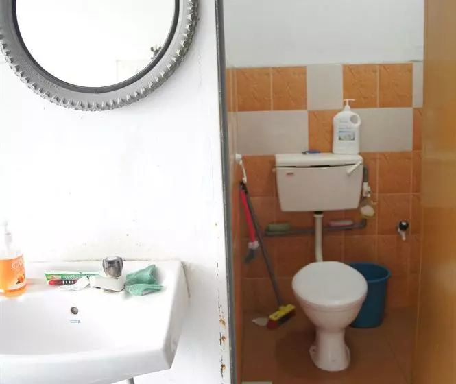 Pensió L'Armada Guesthouse