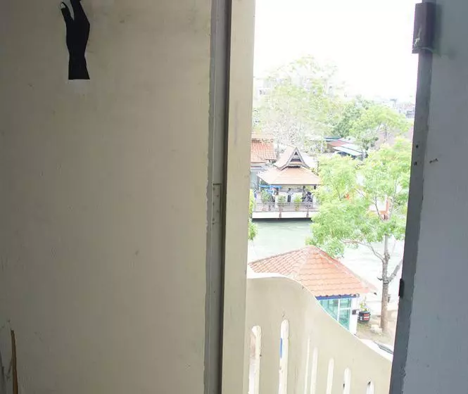 Pensió L'Armada Guesthouse