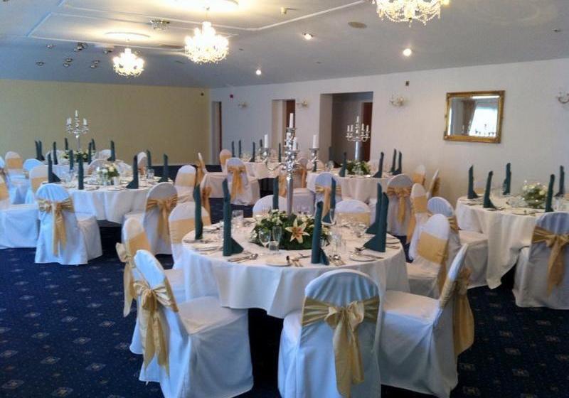 The Rhinewood Country House