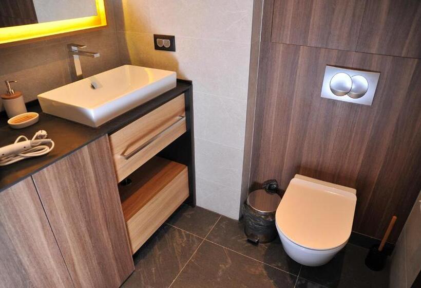 Family Apart Woodside