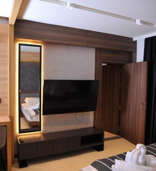 Family Apart Woodside