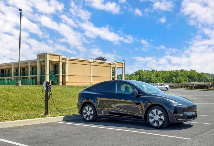 호텔 Mainstay Suites North  Central York