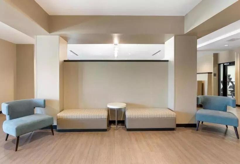 Hotelli Mainstay Suites North  Central York