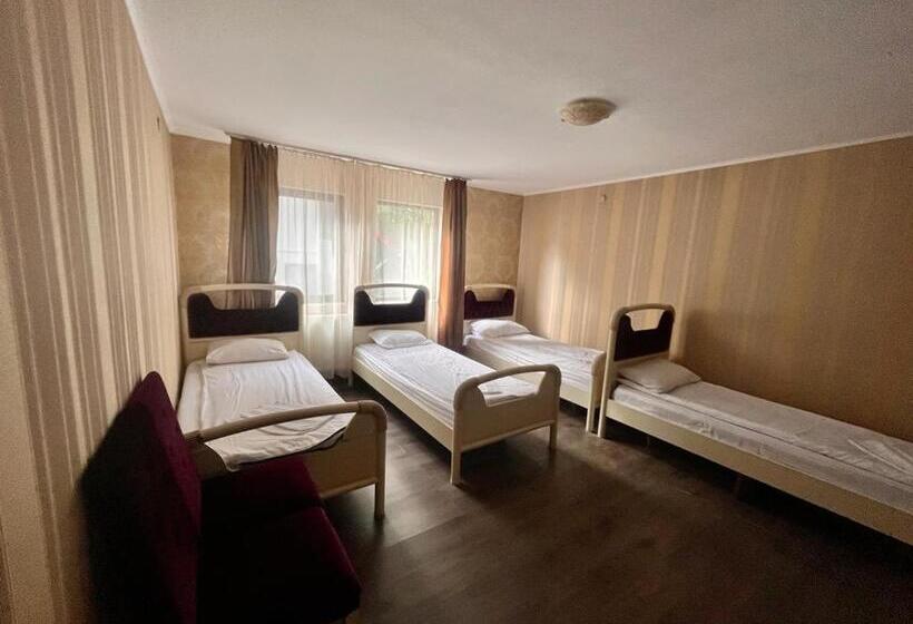 پانسیون Complex Popas Pacurari