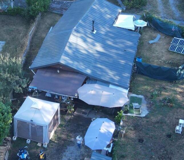 مبيت وإفطار La Cabane, Petite Chambre Agréable Chez L Habitant, Maison Toute En Bois