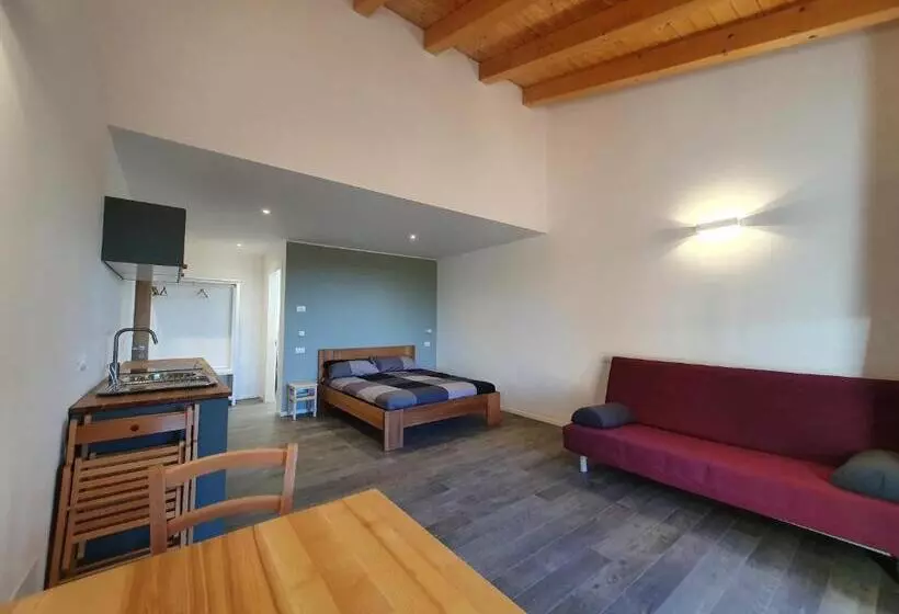 ホテル Agriturismo Budin