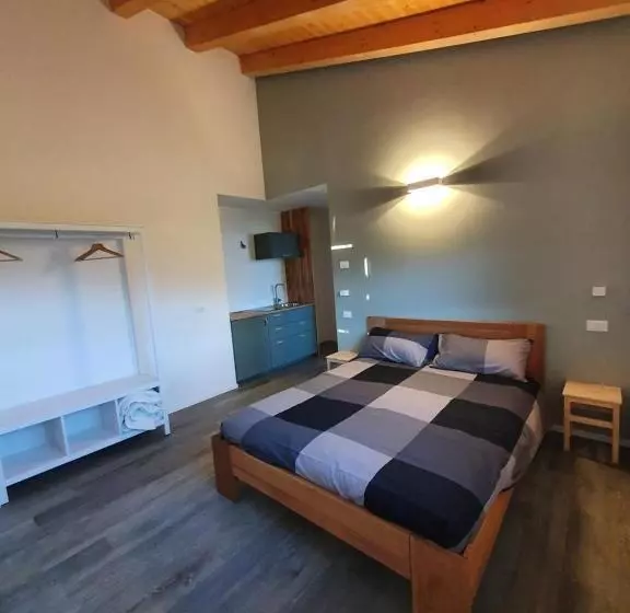 ホテル Agriturismo Budin