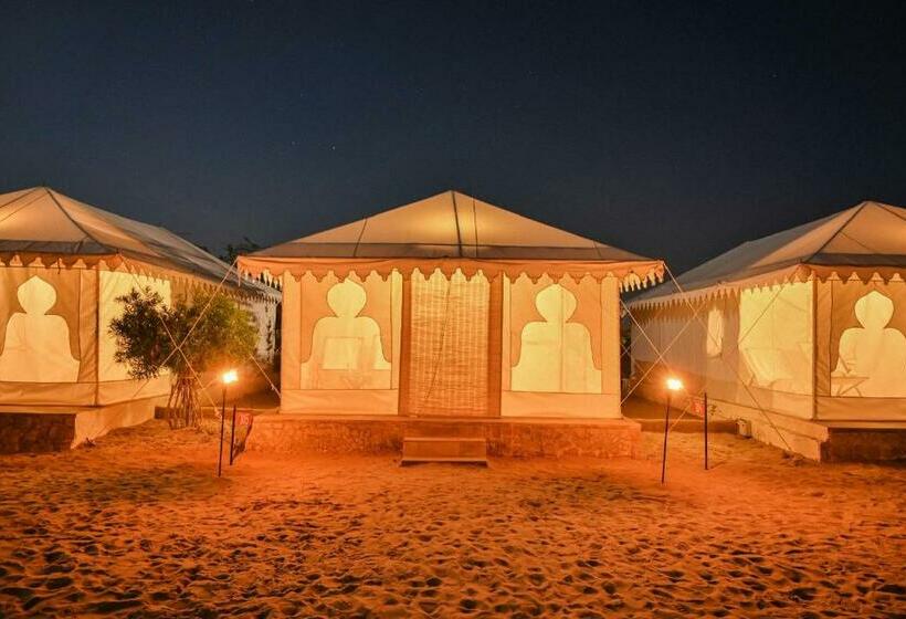 Hotel Dolatgarh Desert Camp