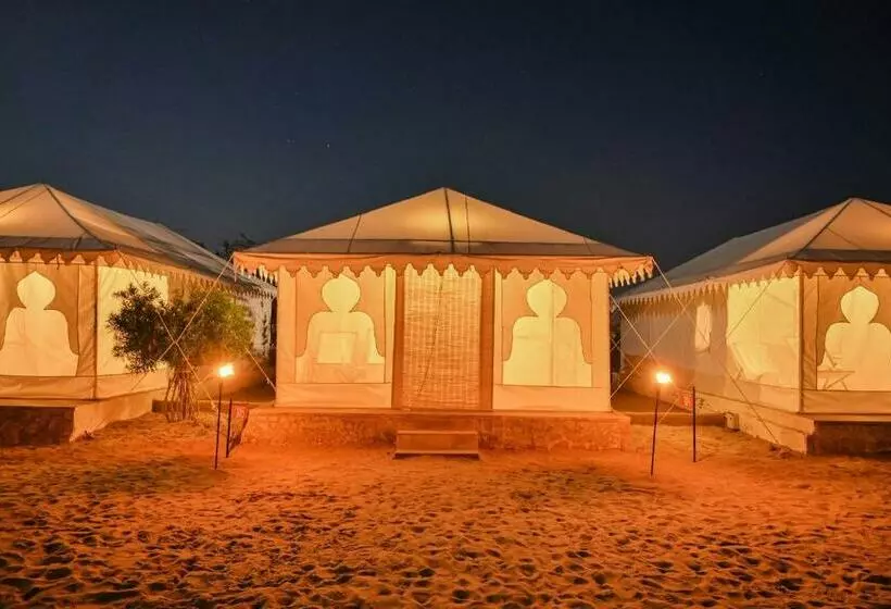ホテル Dolatgarh Desert Camp