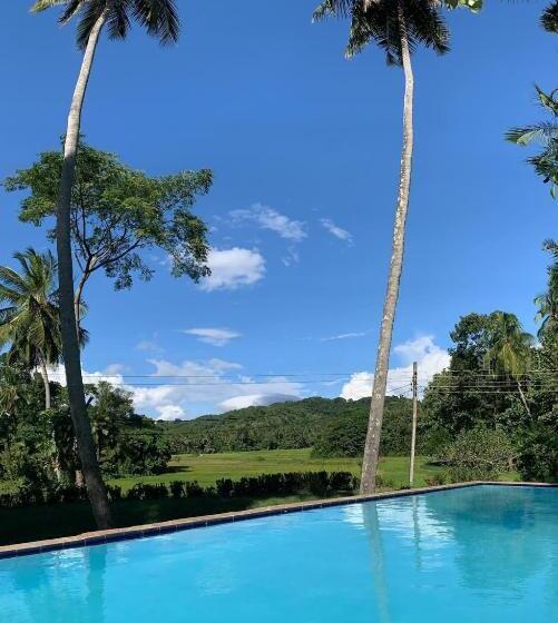 ホテル Raddegoda Walawwa Kurunegala