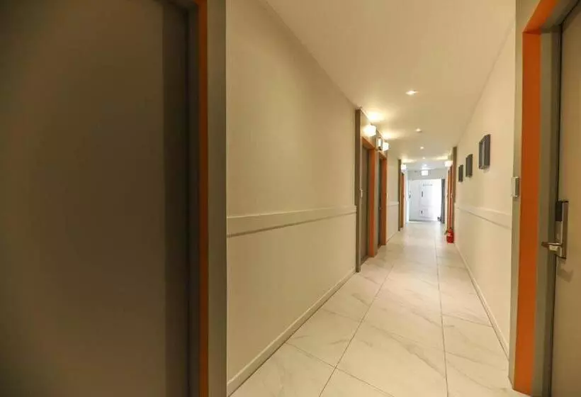 Motelli Yeosu Yam Hakdong