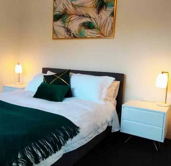 פנסיון Charming Guest House In Croydon Park