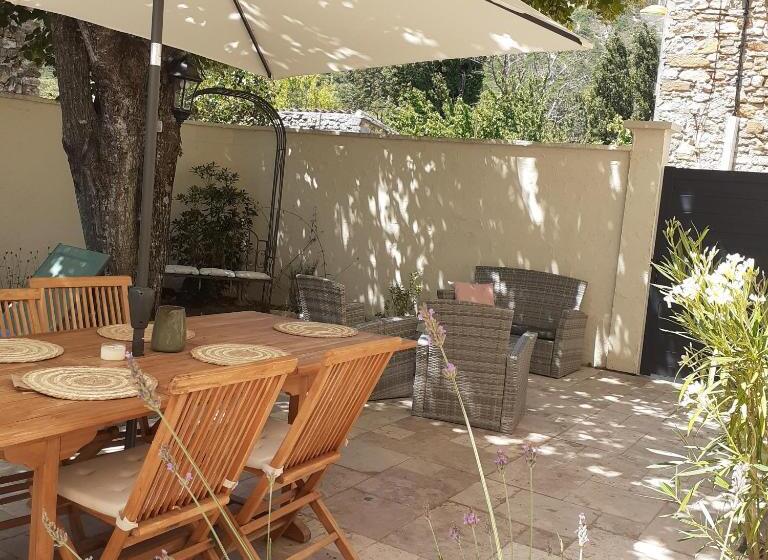 مبيت وإفطار Alma Bella