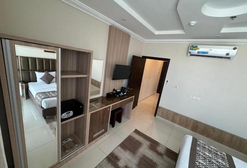 Primotel Suites As Salamah