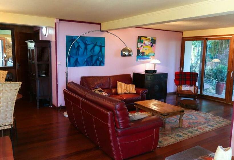 بنسيون Le Tuit Tuit