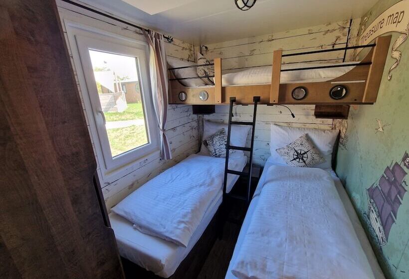 Hotelli Seaside Resort