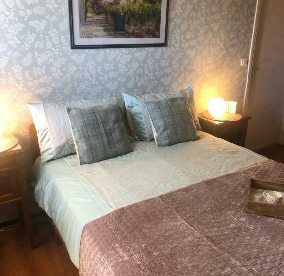 مبيت وإفطار Biroc Bnb Pyrenees