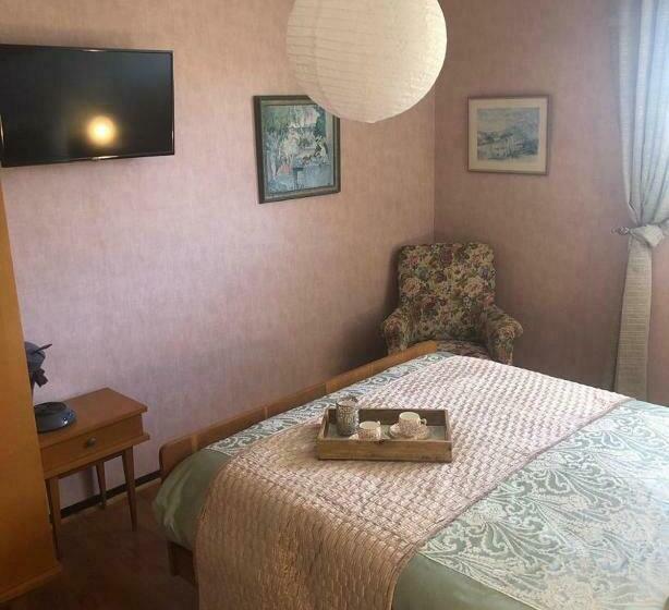 مبيت وإفطار Biroc Bnb Pyrenees
