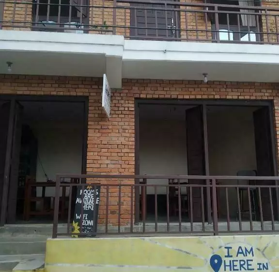 تختخواب و صبحانه Diya S Guest House   Family Environment