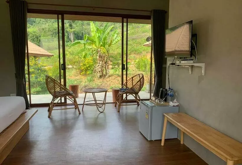 Majatalo The Liveliwoods