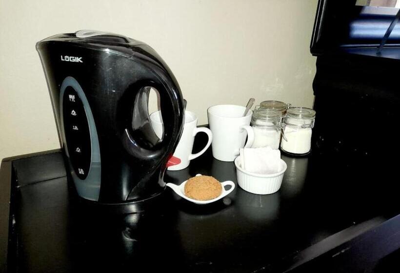 Пансион Weaver S Nest Country Inn