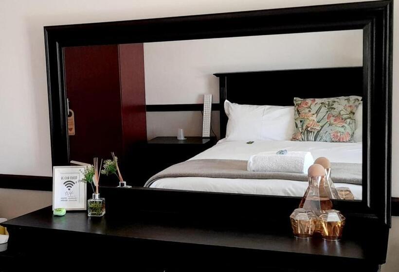 Пансион Weaver S Nest Country Inn