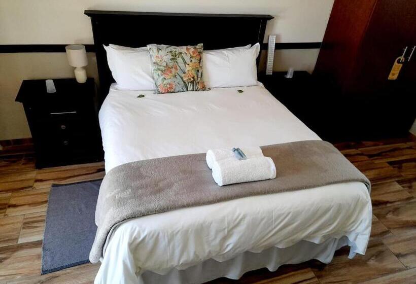 Пансион Weaver S Nest Country Inn