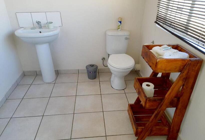 Пансион Weaver S Nest Country Inn