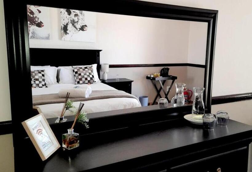 Пансион Weaver S Nest Country Inn