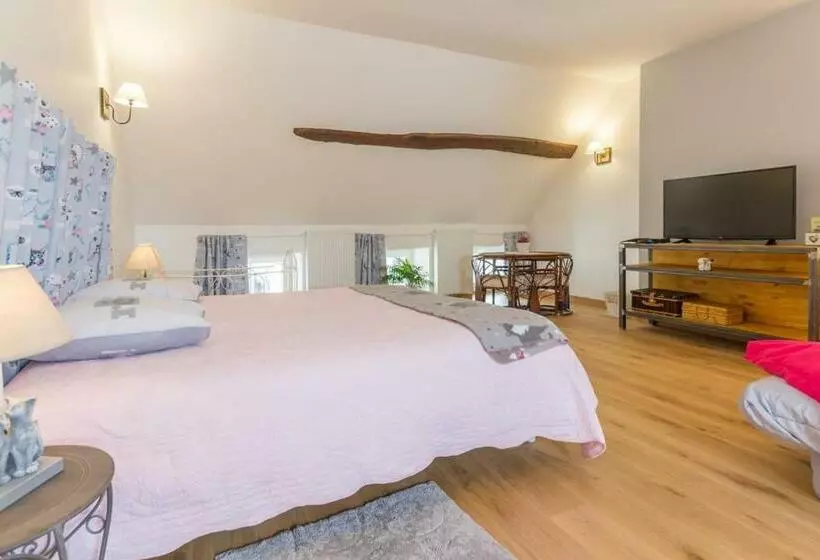 Bed and Breakfast Au Coeur Du Chat Perché