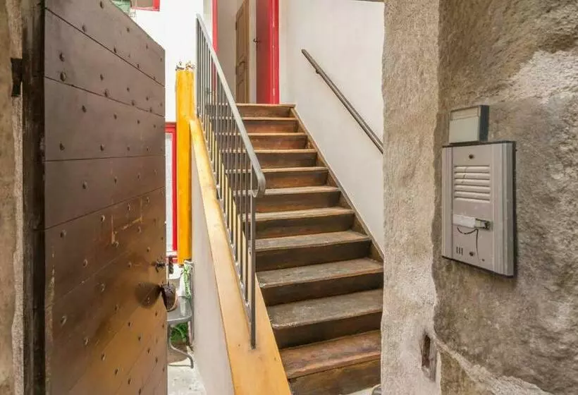 Bed and Breakfast Au Coeur Du Chat Perché