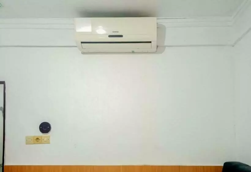 Hotelli Homestay Akik Hijau Near Panakkukang