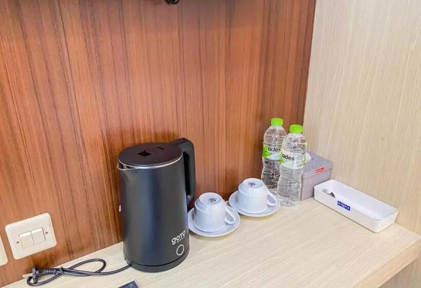 ホテル Reddoorz Plus At Orange Diponogoro Palangkaraya