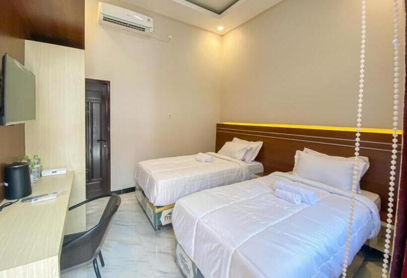 בית מלון כפרי Reddoorz Plus At Orange Diponogoro Palangkaraya