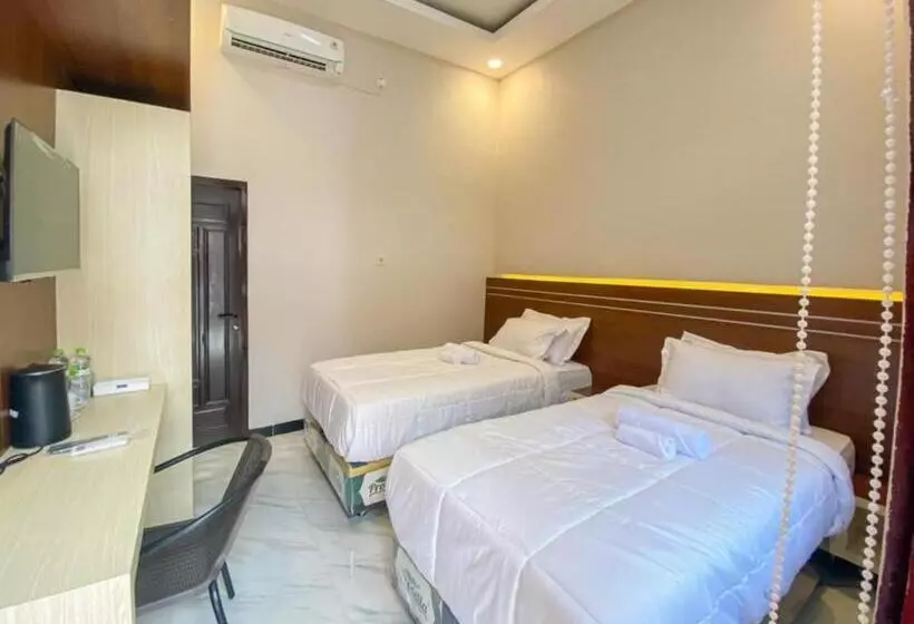 ホテル Reddoorz Plus At Orange Diponogoro Palangkaraya