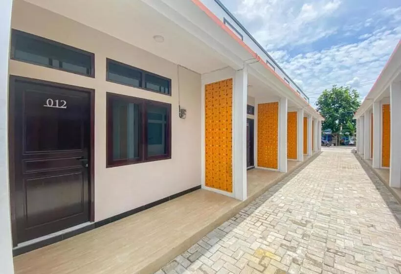 ホテル Reddoorz Plus At Orange Diponogoro Palangkaraya