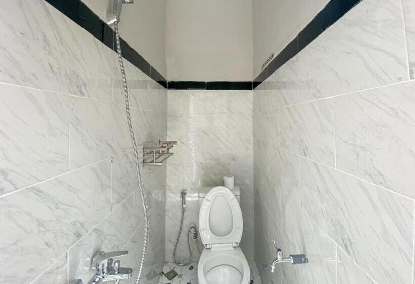 בית מלון כפרי Reddoorz Plus At Orange Diponogoro Palangkaraya