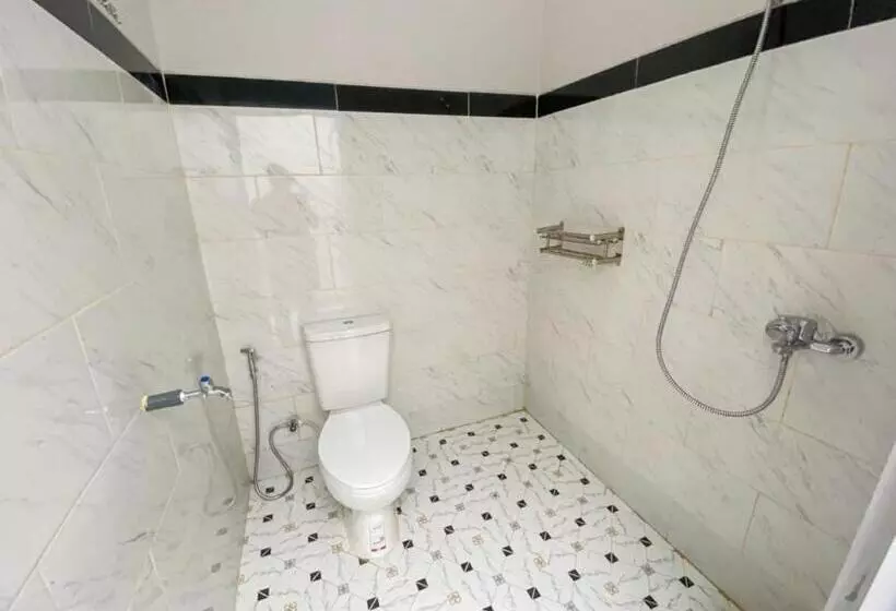 ホテル Reddoorz Plus At Orange Diponogoro Palangkaraya