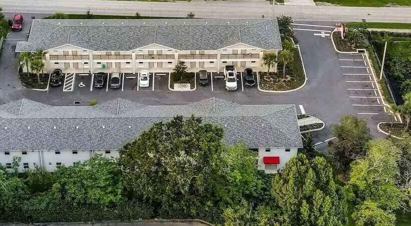 Motelli Baymont By Wyndham Ocala Suites
